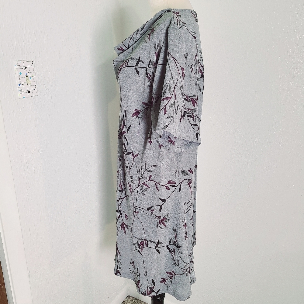 Venezia Gray, Purple & Black Dress with a Cowl Neck, Short Sleeves, Size 22/24 - Picture 7 of 9